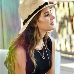 Stella & Dot Harbor Versatile Sun Hat